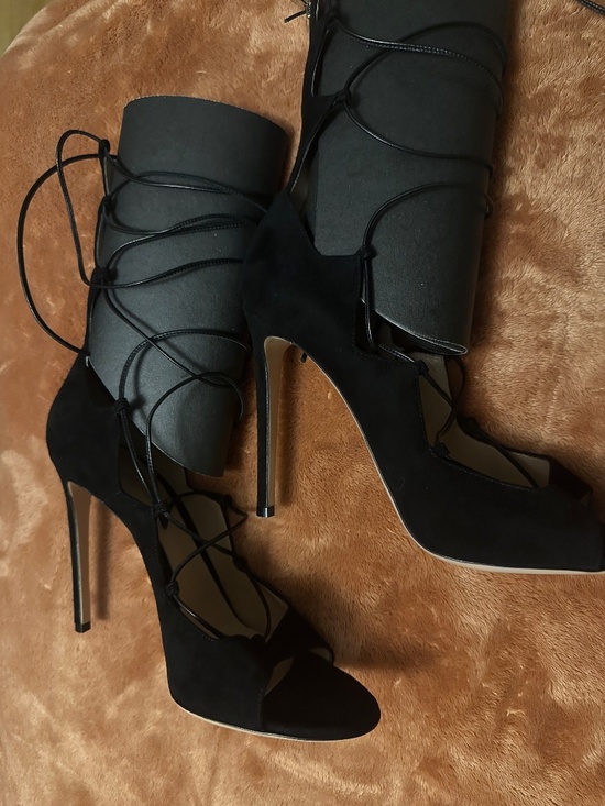 Gianvito Rossi Shoes - Suede Heels